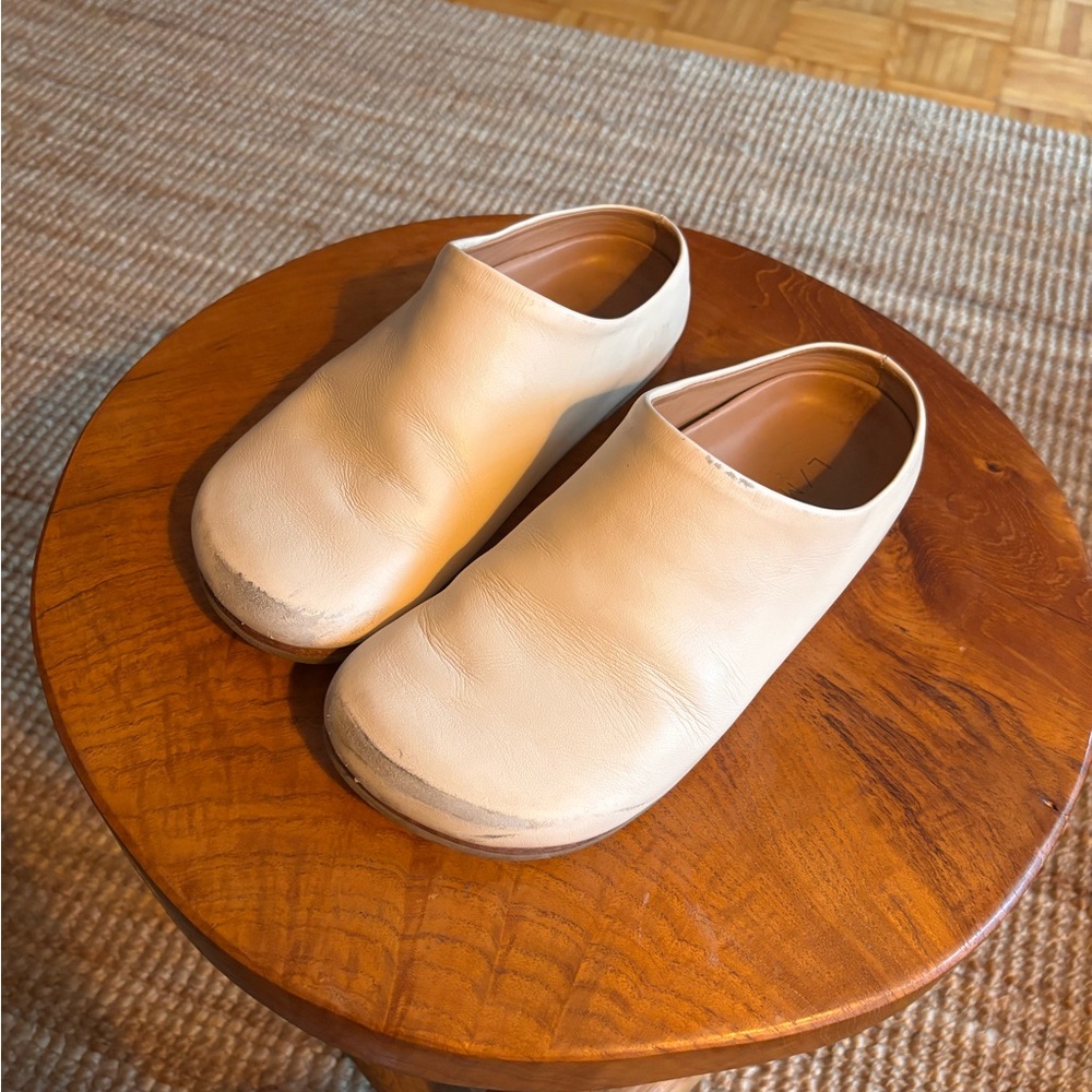 Lauren Manoogian Mono mule